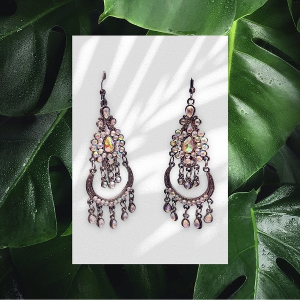 Chandelier Style Dangling Earrings in Iridescent Colors.​